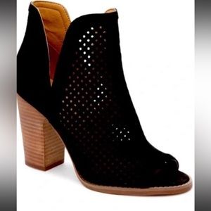 Lucky Brand Larose Black Suede Perfotatrd Ankle Booties Size 6